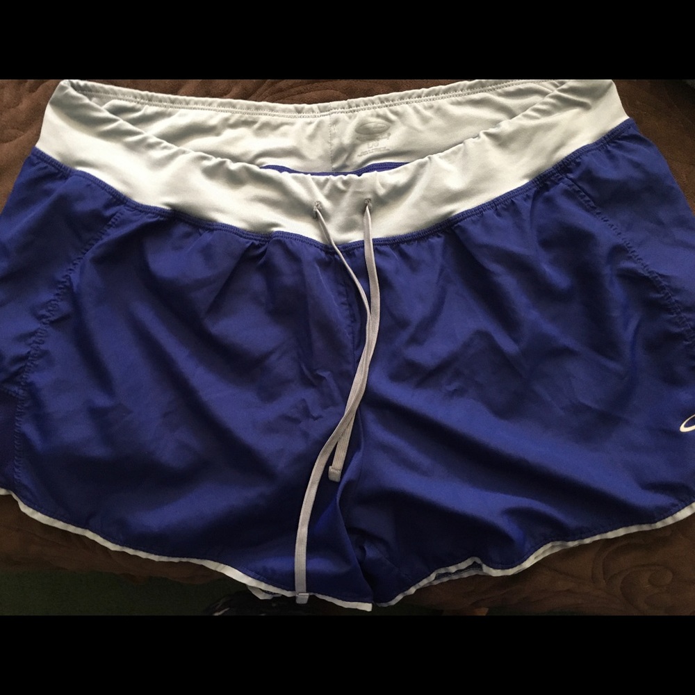 Champion short swim/jog